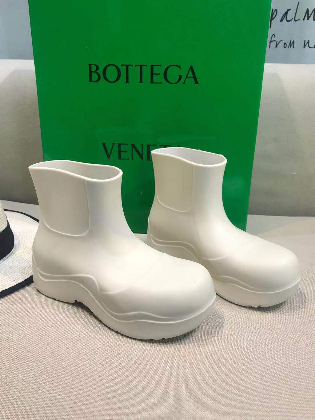 BOTTEGA VENETA PUDDLE ANKLE BOOT IN WHITE RUBBER