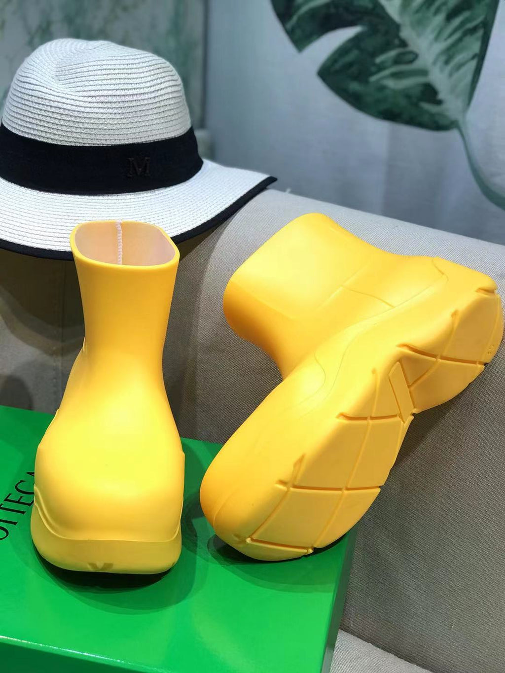 BOTTEGA VENETA PUDDLE ANKLE BOOT IN BRIGHT YELLOW RUBBER