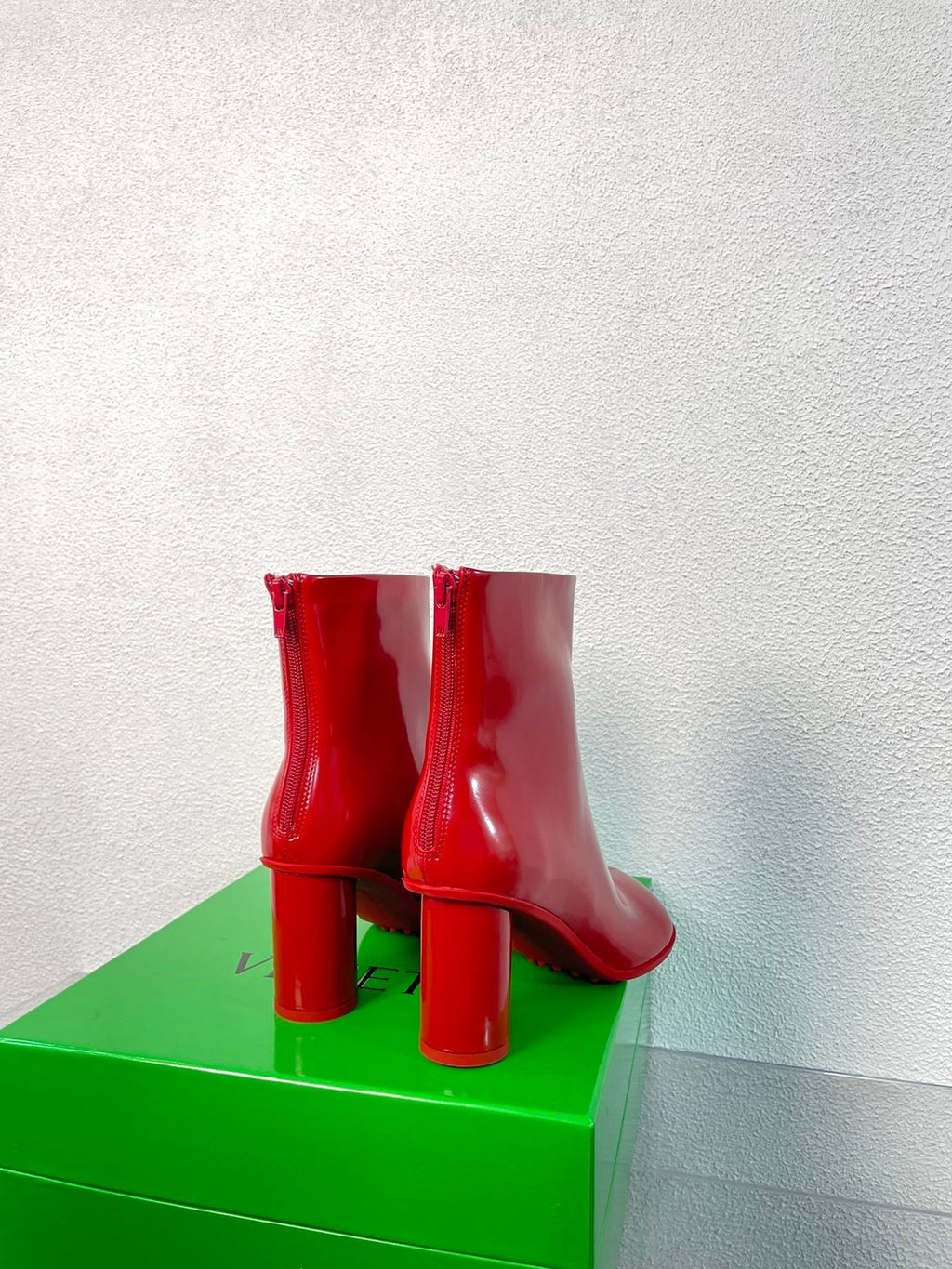 BOTTEGA VENETA ATOMIC ANKLE BOOT IN RUBY RED CALFSKIN 75 MM