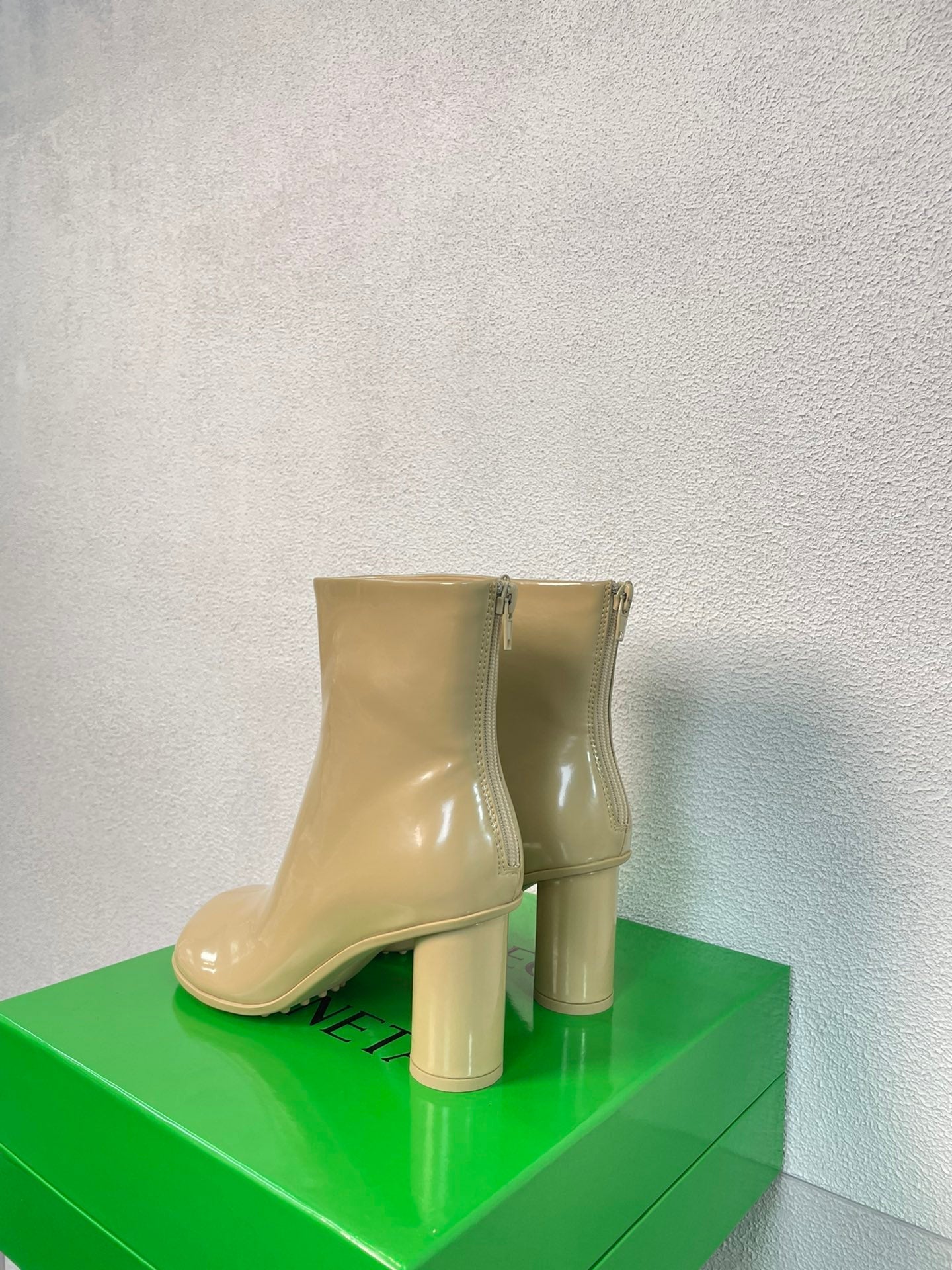 BOTTEGA VENETA ATOMIC ANKLE BOOT IN KHAKI TAN CALFSKIN 75 MM