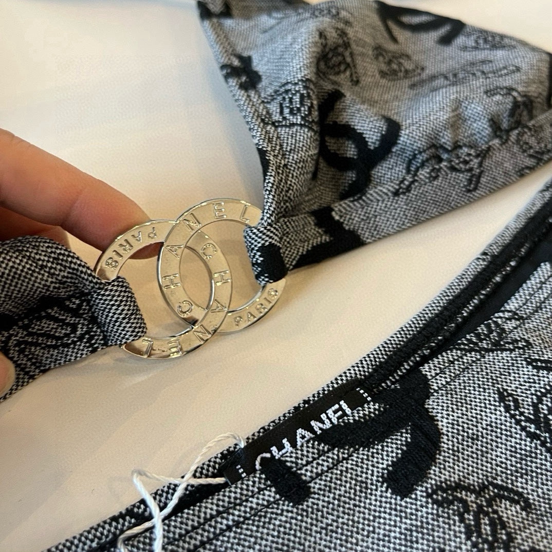 CHANEL SWIMSUIT IN GREY AND BLACK PRINTED LOGO 604224