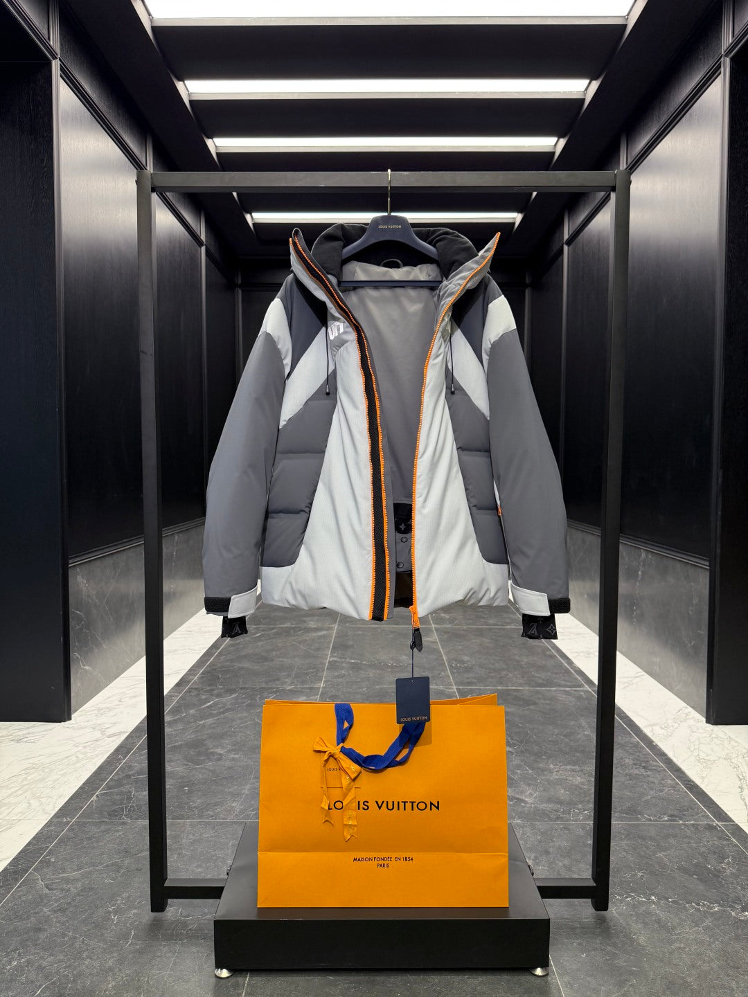 LOUIS VUITTON LV 25S DOWN JACKET 566132