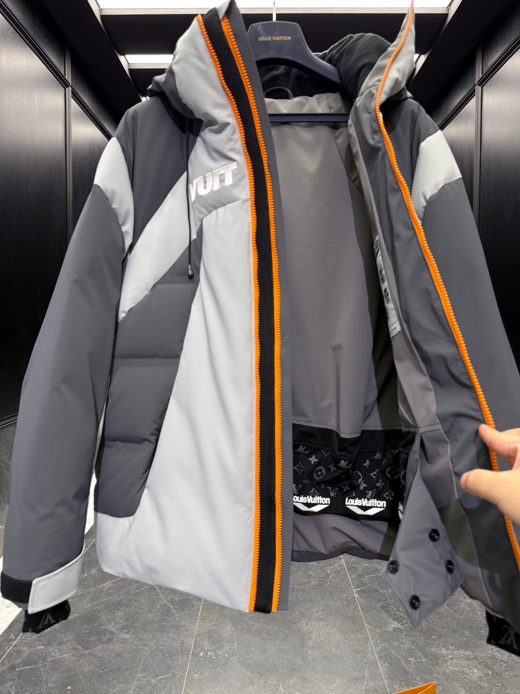 LOUIS VUITTON LV 25S DOWN JACKET 566132