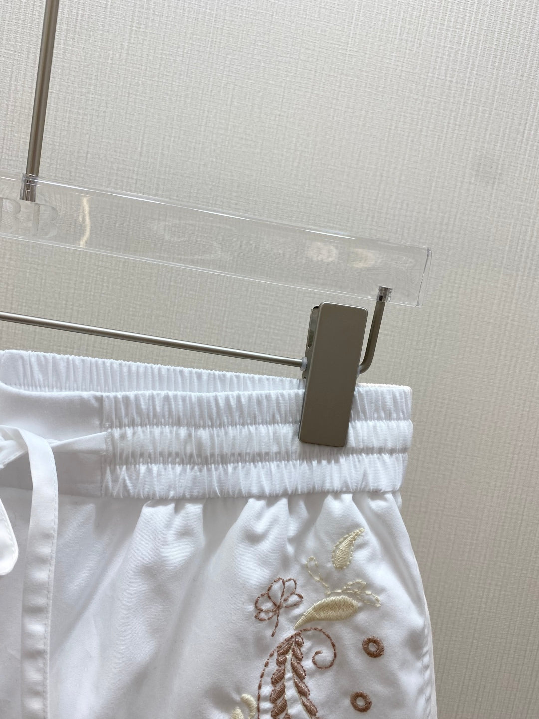 HERMES HERMES 25S EMBROIDERED SHORTS 158