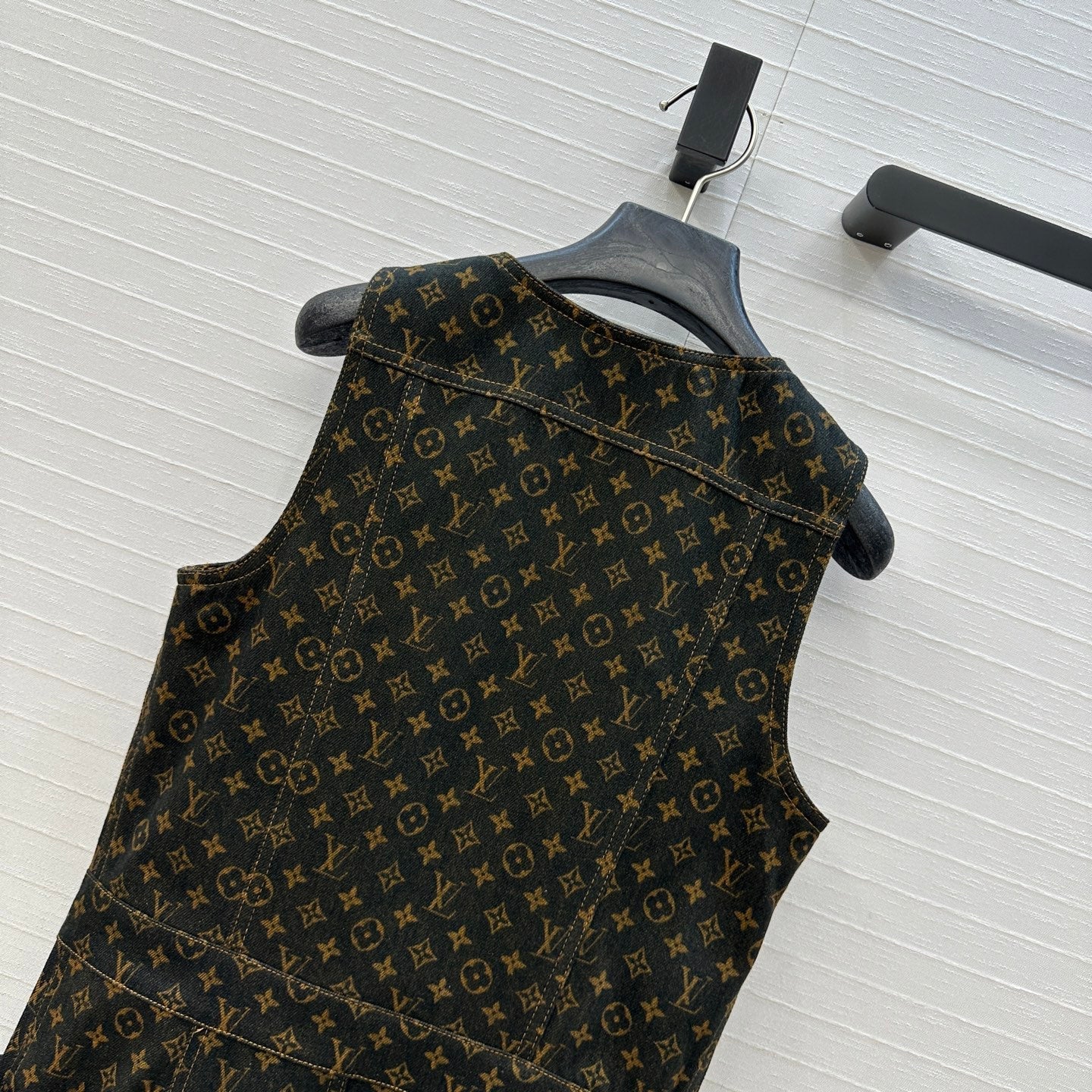 LOUIS VUITTON LV DENIM SLEEVELESS DRESS WITH LOGO 264410