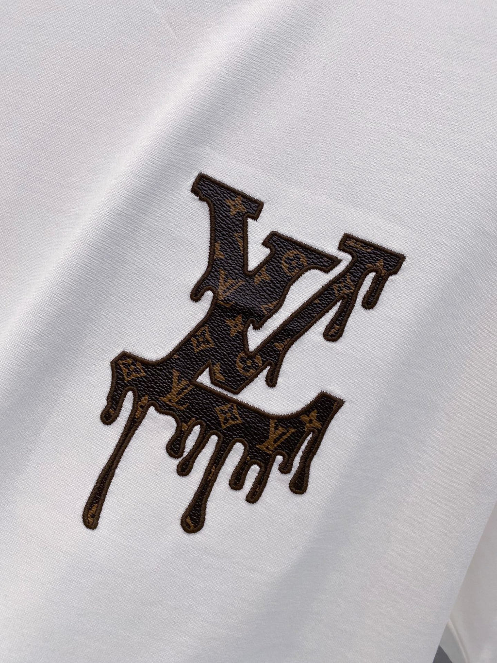 LOUIS VUITTON LV EMBROIDERED LOGO T-SHIRT IN WHITE COTTON 238831