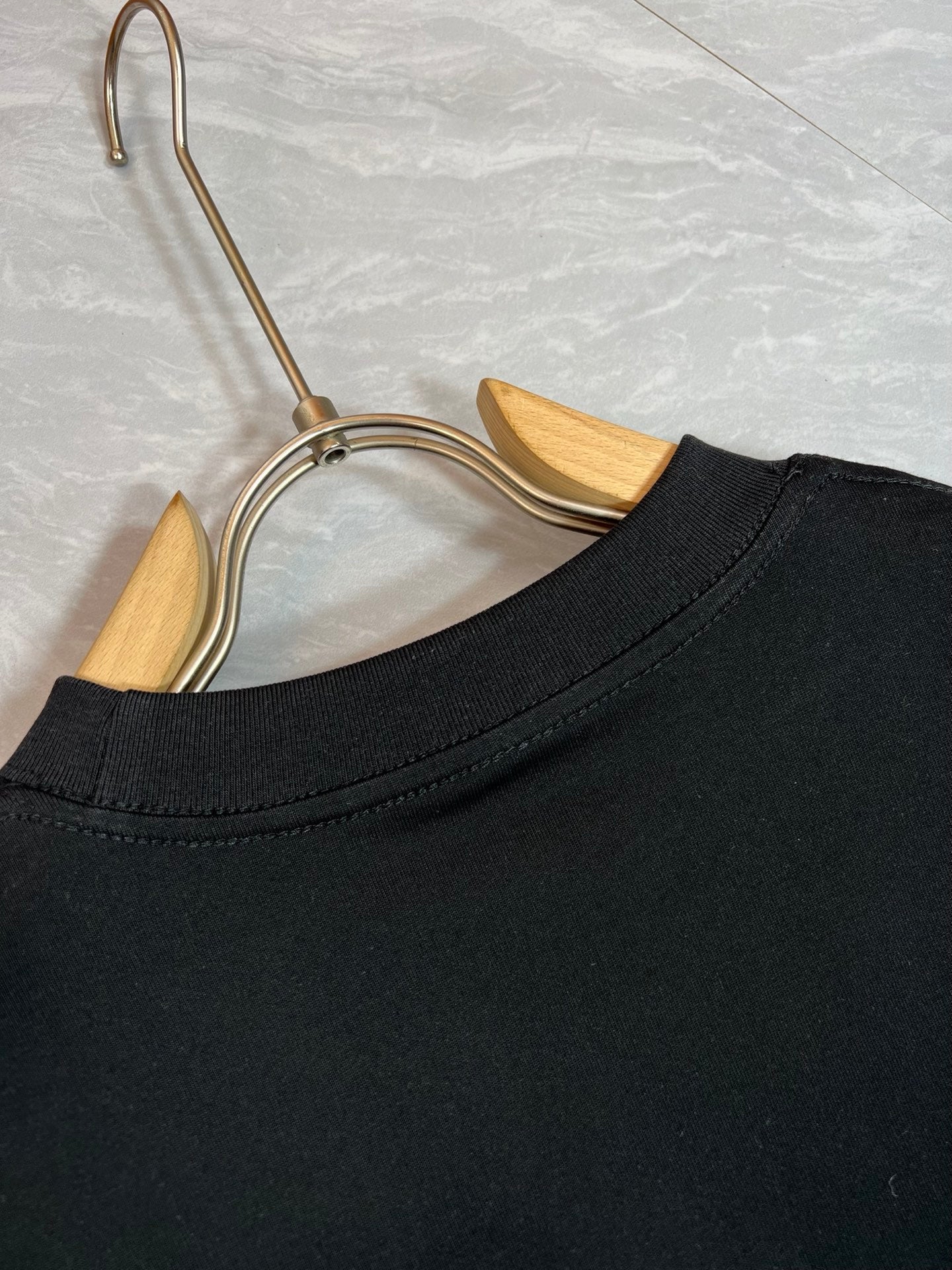LOUIS VUITTON LV T-SHIRT IN BLACK PURE COTTON 238922
