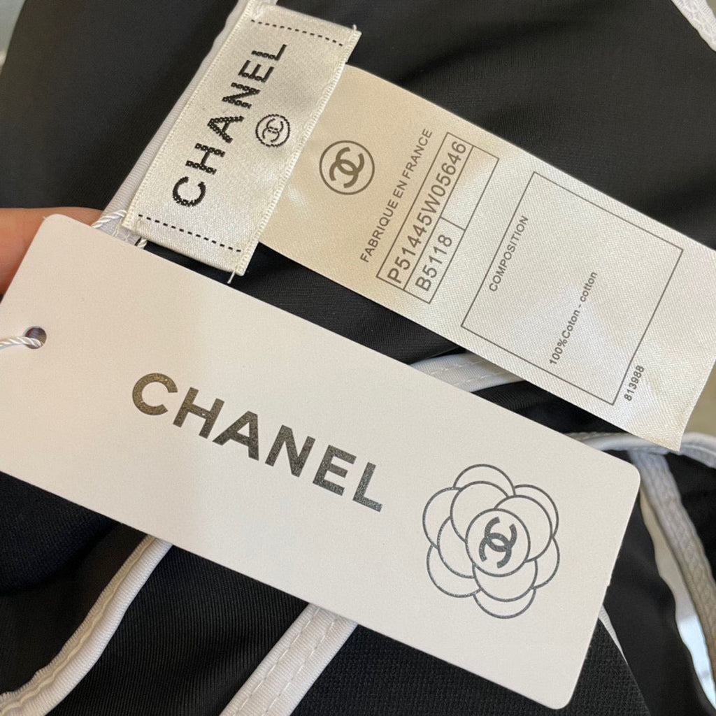 CHANEL BIKINI SWIMSUIT SET IN BLACK AND WHITE 573553