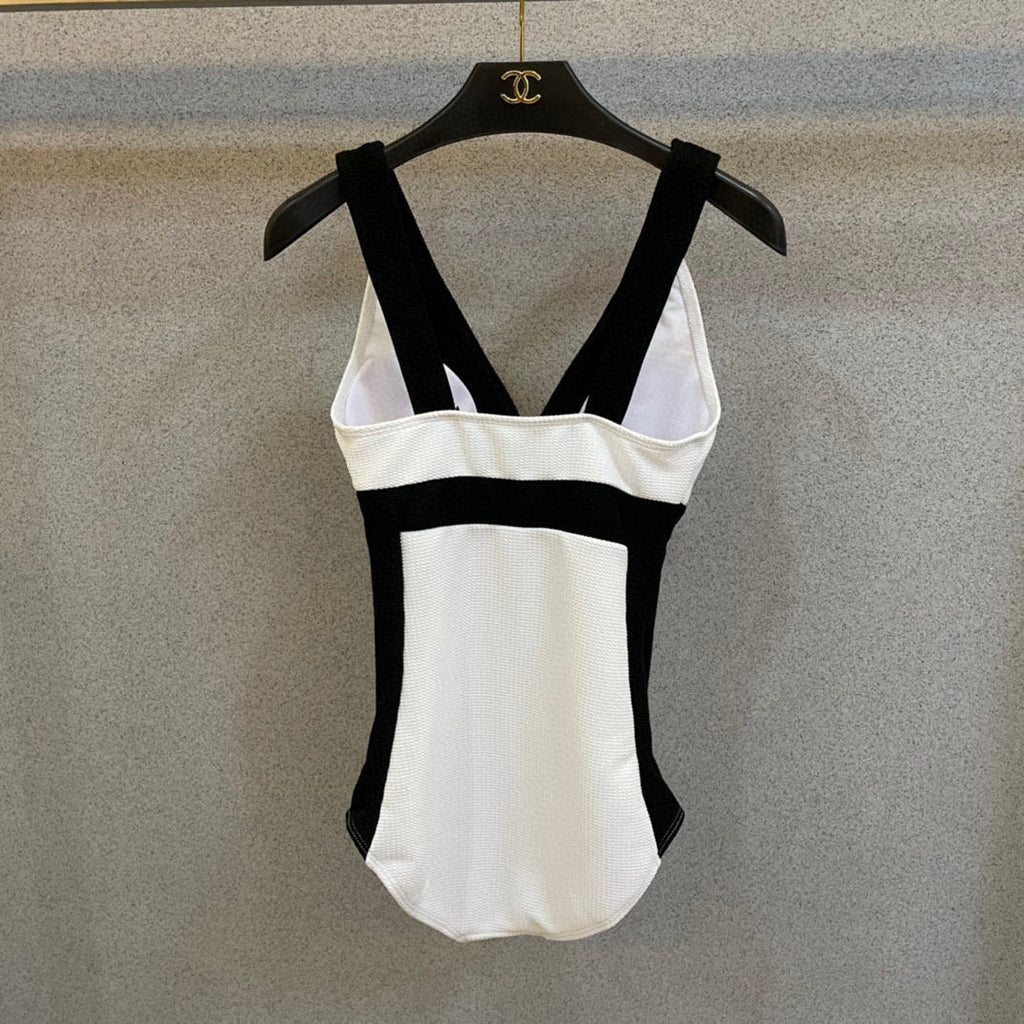CHANEL BIKINI SWIMSUIT SET IN BLACK AND WHITE 573553