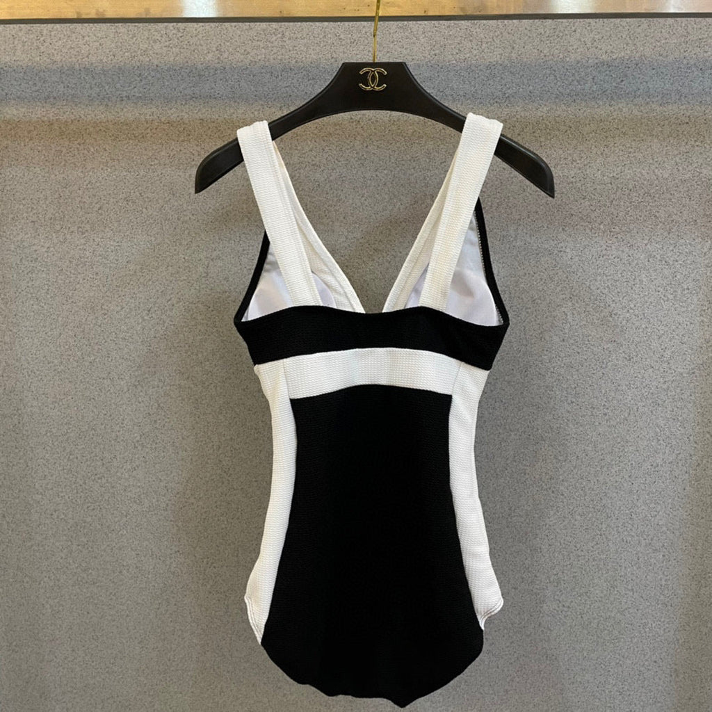CHANEL BIKINI SWIMSUIT SET IN BLACK AND WHITE 573554