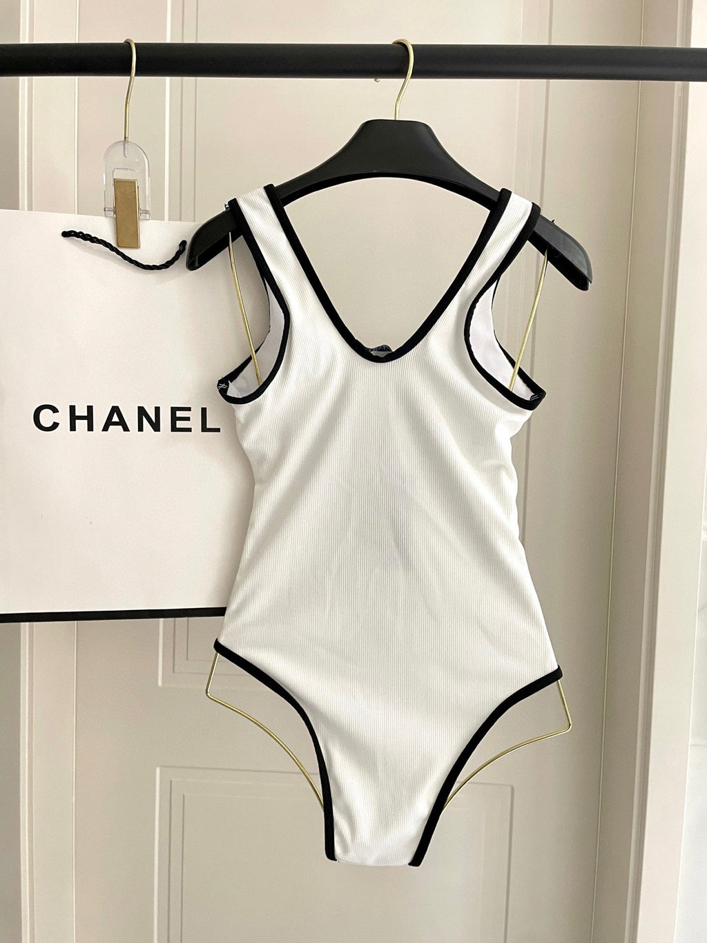 CHANEL BIKINI SWIMSUIT SET IN WHITE AND BLACK TRIM 604254