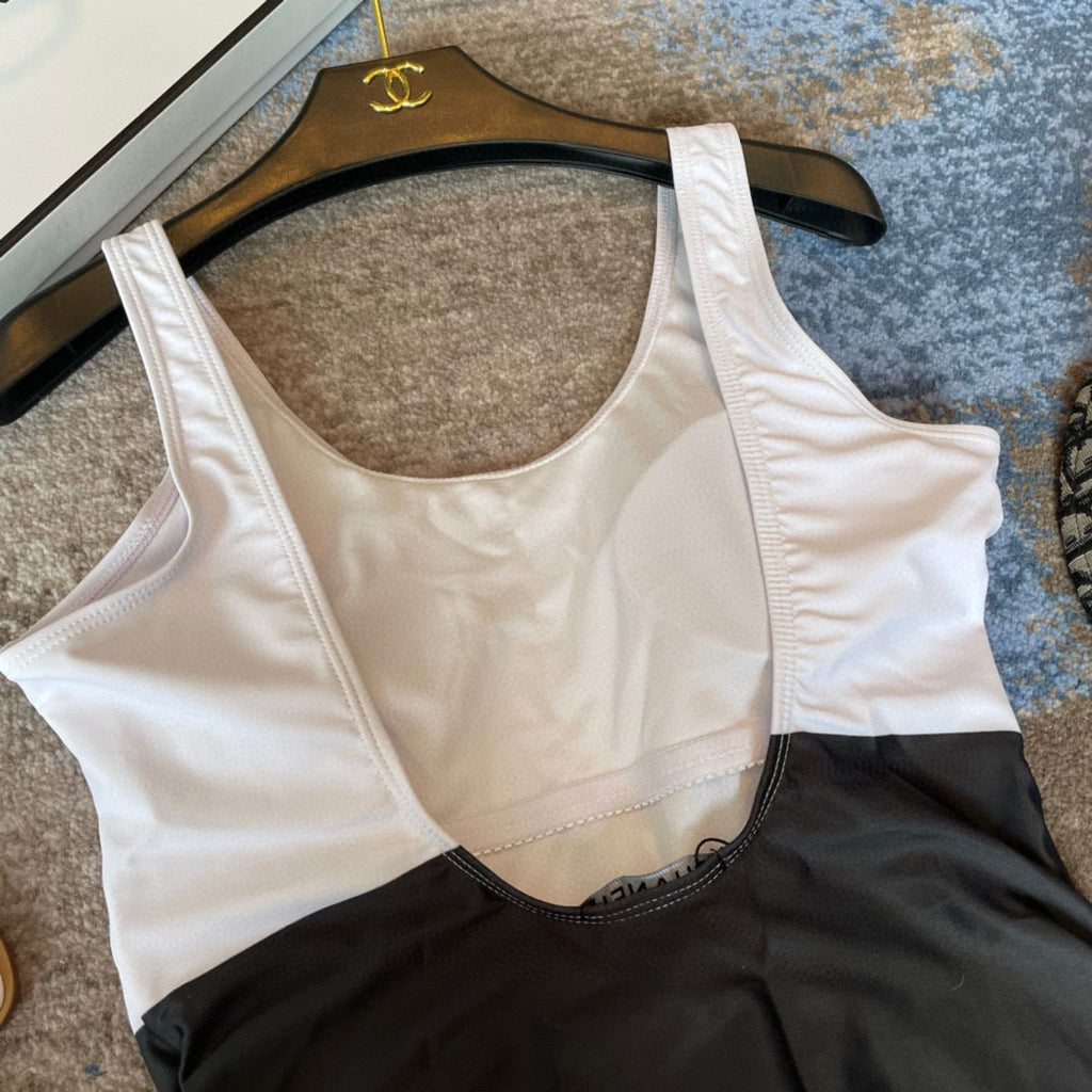 CHANEL BIKINI SWIMSUIT SET IN BLACK AND WHITE 613717
