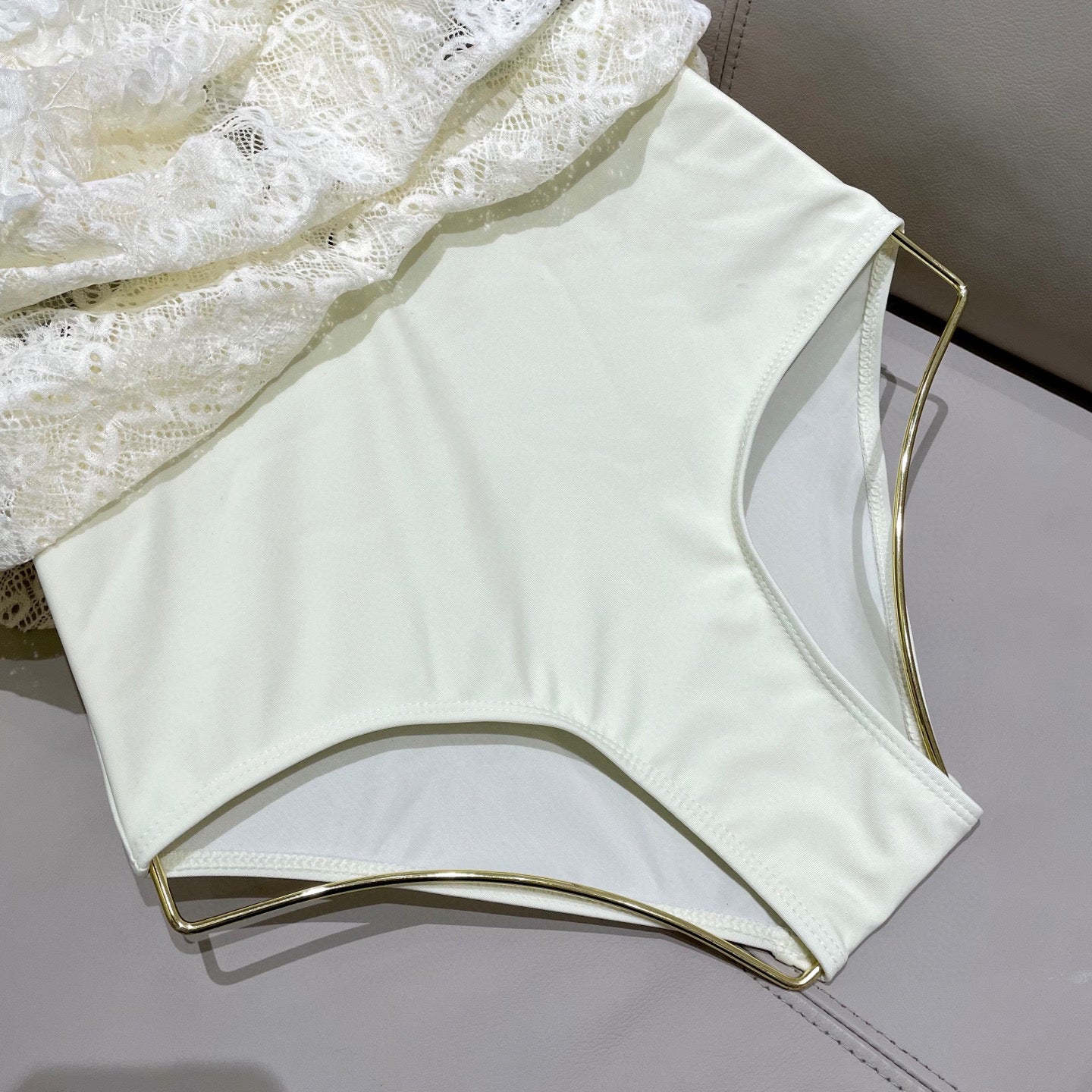 CHANEL BIKINI SWIMSUIT SET IN WHITE LACE FABRIC 613726