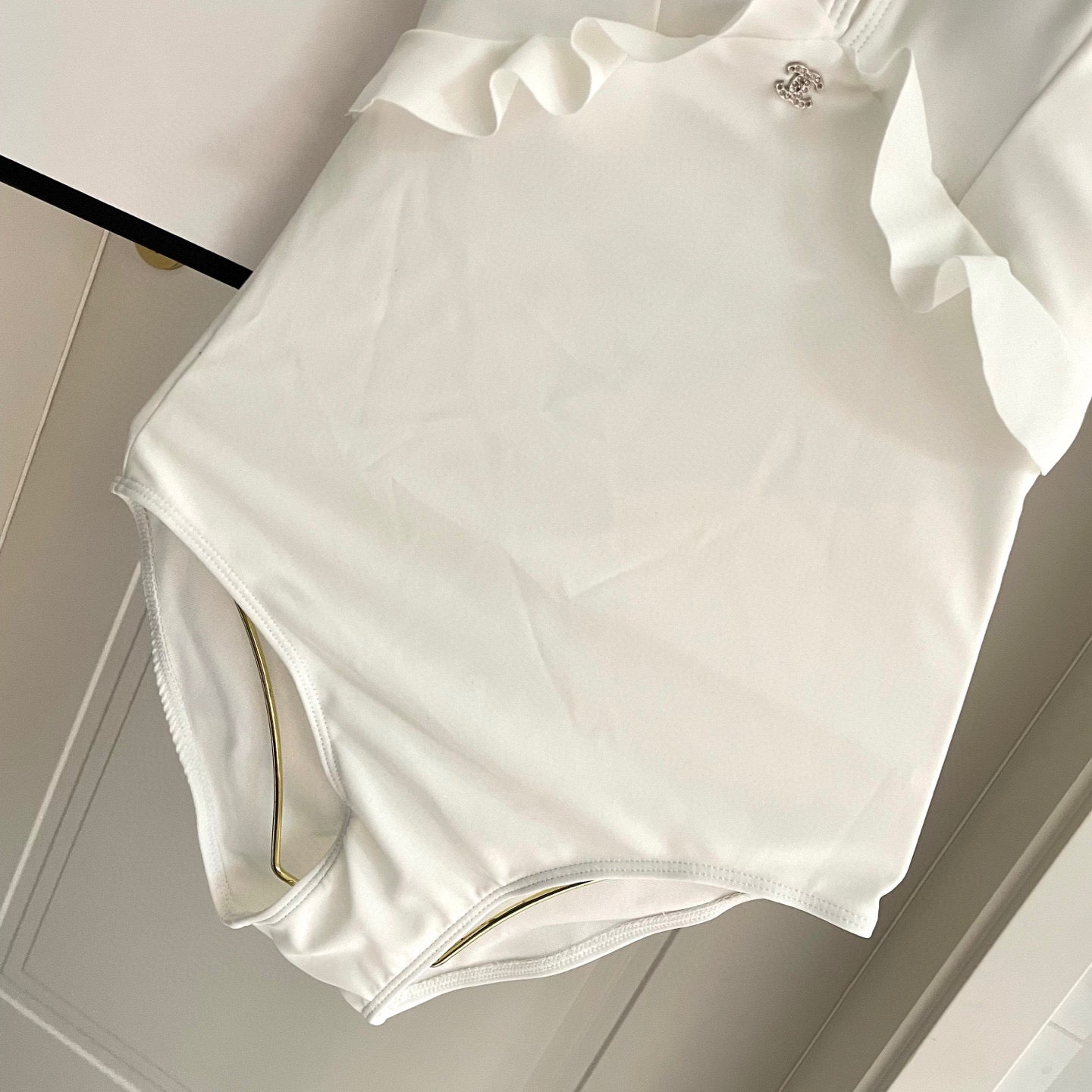 CHANEL BIKINI SWIMSUIT SET WHITE AND RUFFLED TRIM 622179