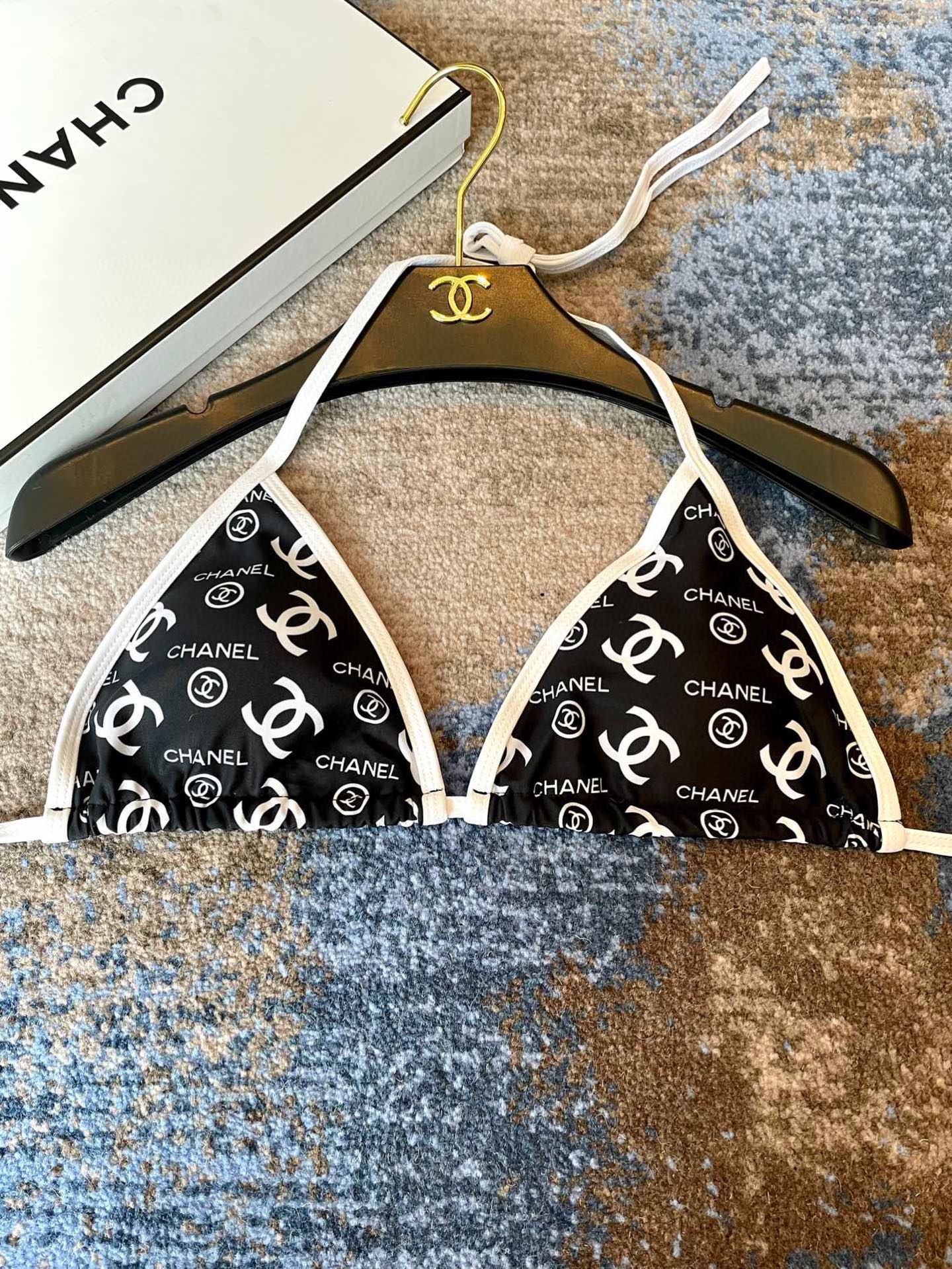 CHANEL BIKINI SWIMSUIT IN BLACK AND WHITE AND PRINTED 627825