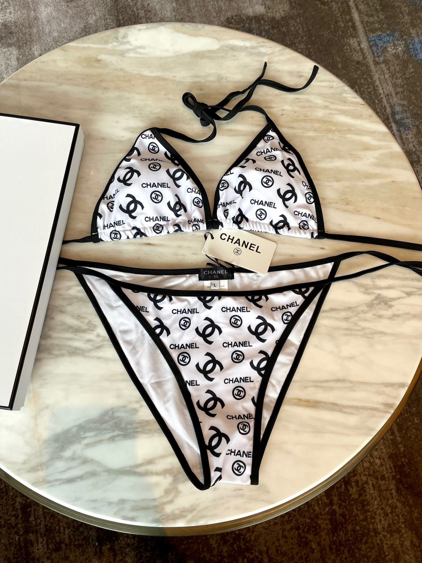 CHANEL BIKINI SWIMSUIT IN WHITE AND BLACK LOGO PRINTED 627826