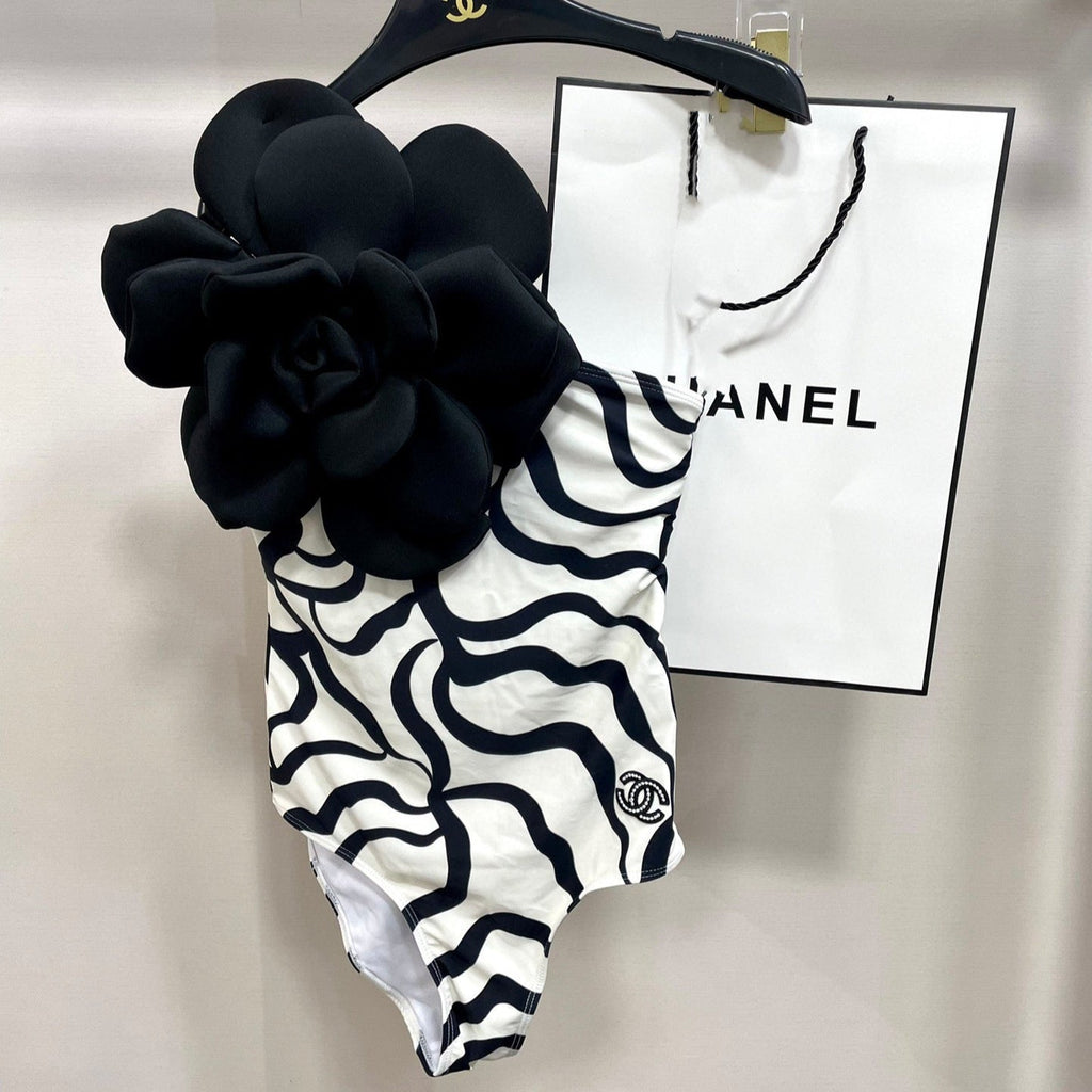 CHANEL ONE-PIECE SWIMSUIT WITH FLORAL PATTERN IN BLACK AND WHITE 627827