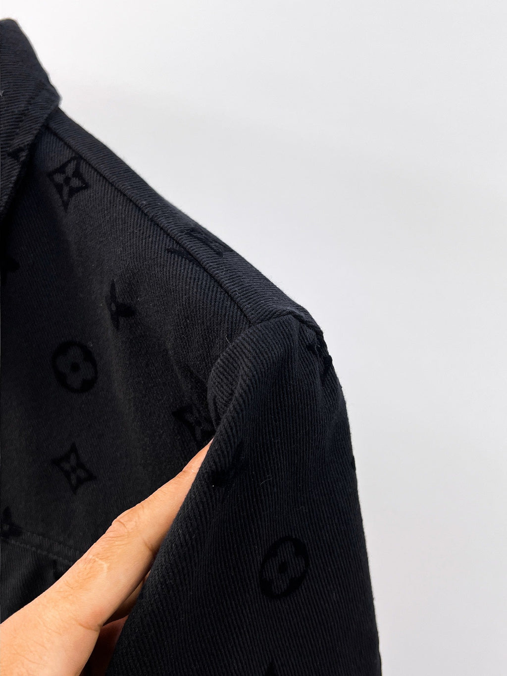 LOUIS VUITTON LV BLACK MONOGRAM DENIM JACKET 239525