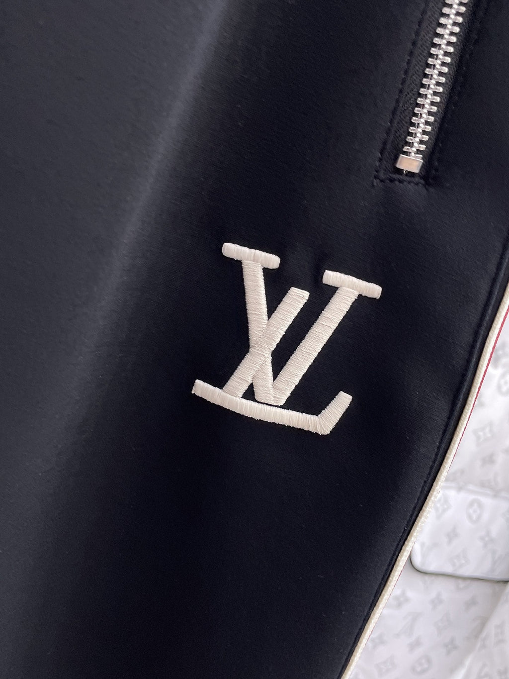 LOUIS VUITTON LV BLACK MIX RED TROUSERS 239503