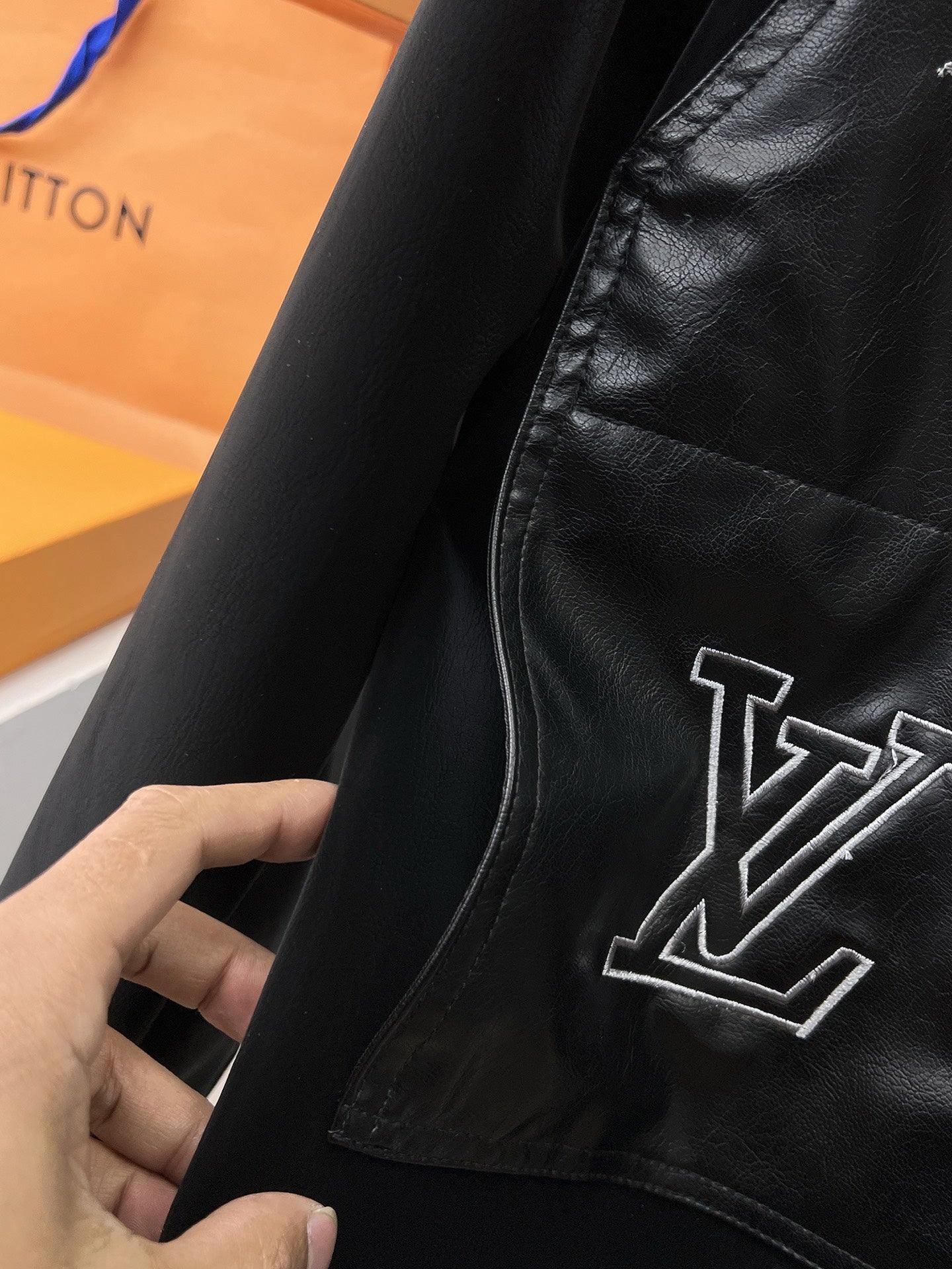 LOUIS VUITTON LV BLACK CALFSKIN JACKET 239522