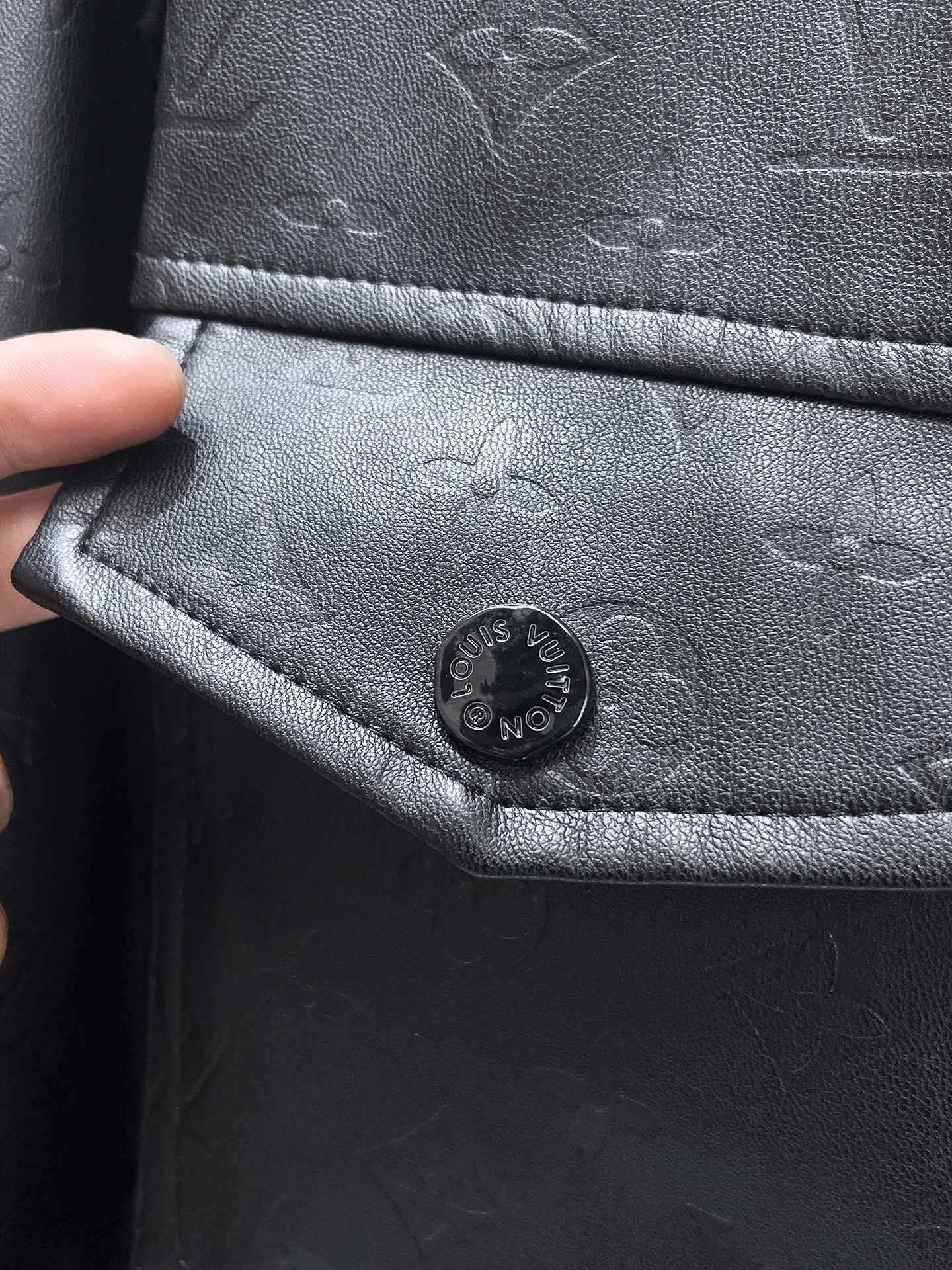 LOUIS VUITTON LV BLACK CALFSKIN JACKET 239566