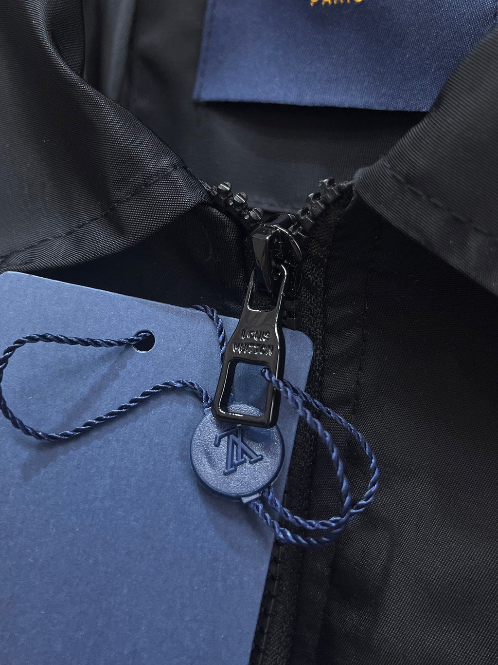 LOUIS VUITTON LV BLACK JACKET 239556