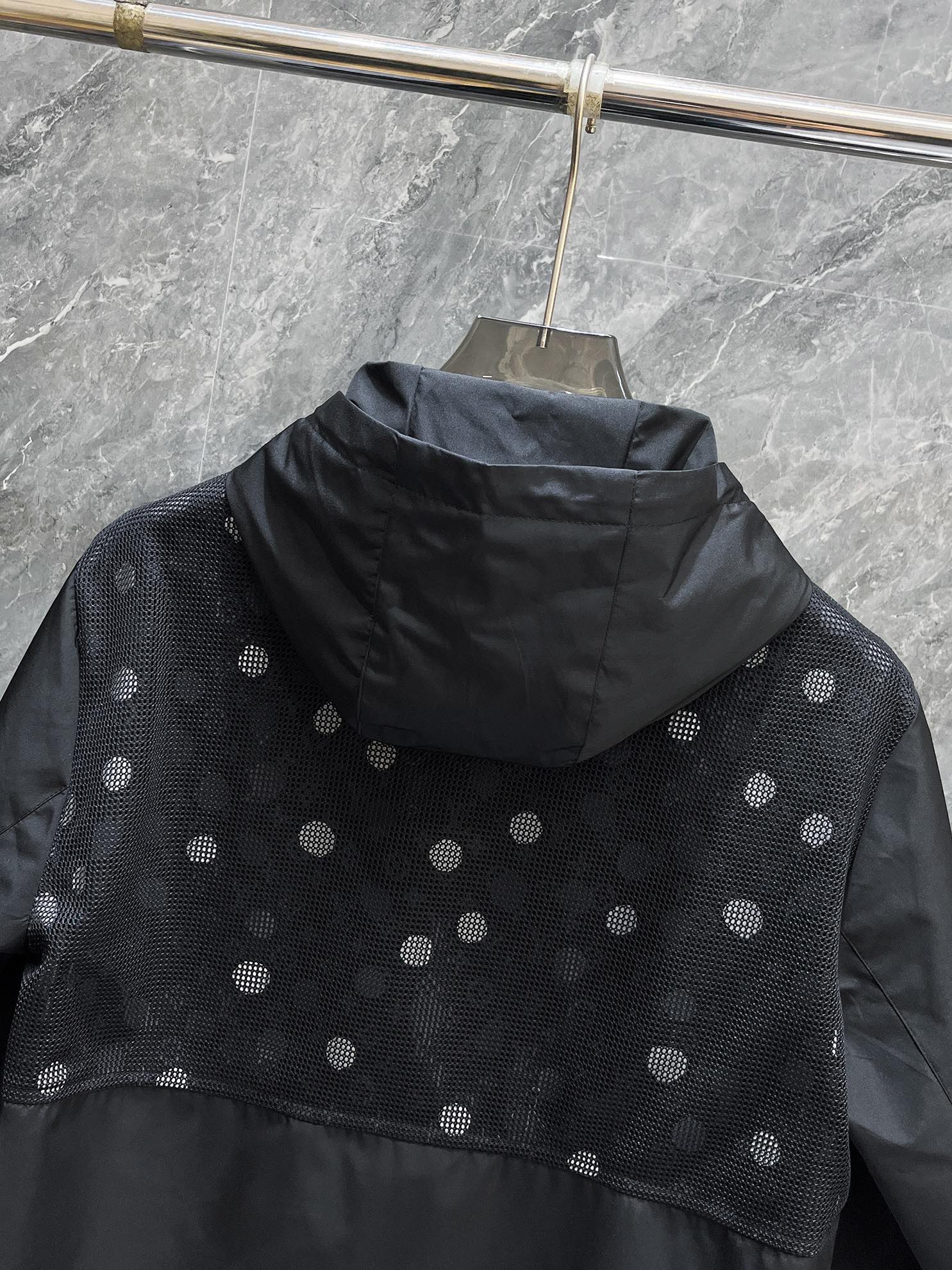 LOUIS VUITTON LV BLACK JACKET 239561