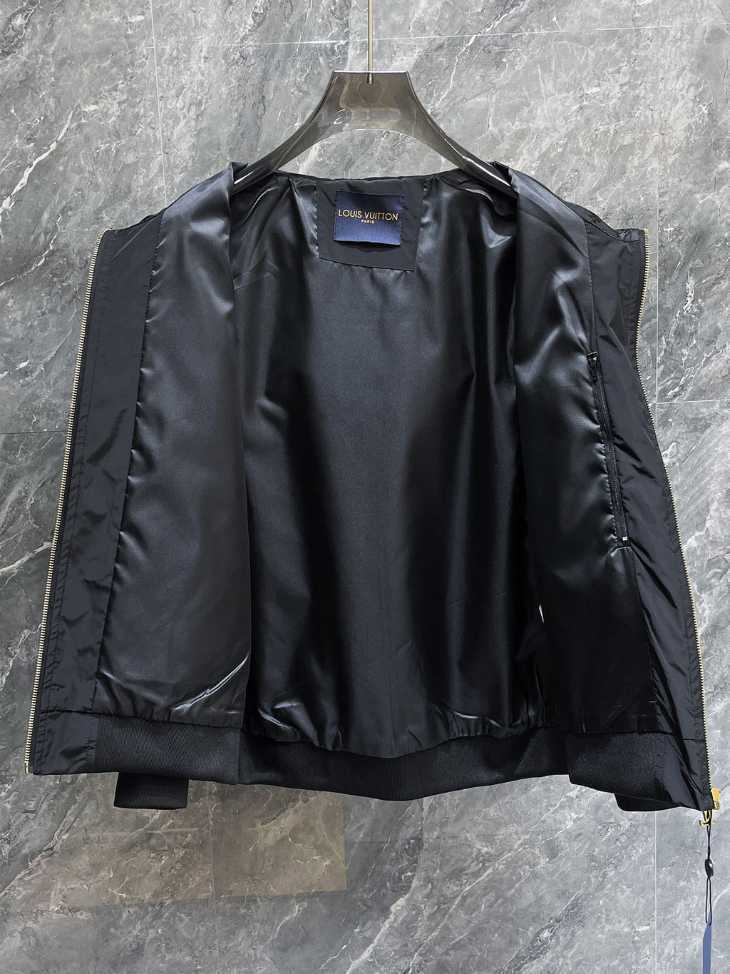 LOUIS VUITTON LV BLACK JACKET 239563