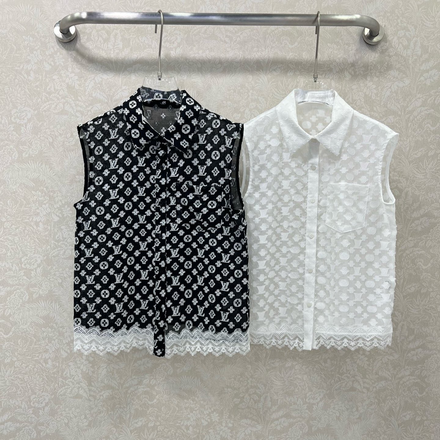 LOUIS VUITTON LV SLEEVELESS TOP WITH SCALLOPED LACE HEM 263195