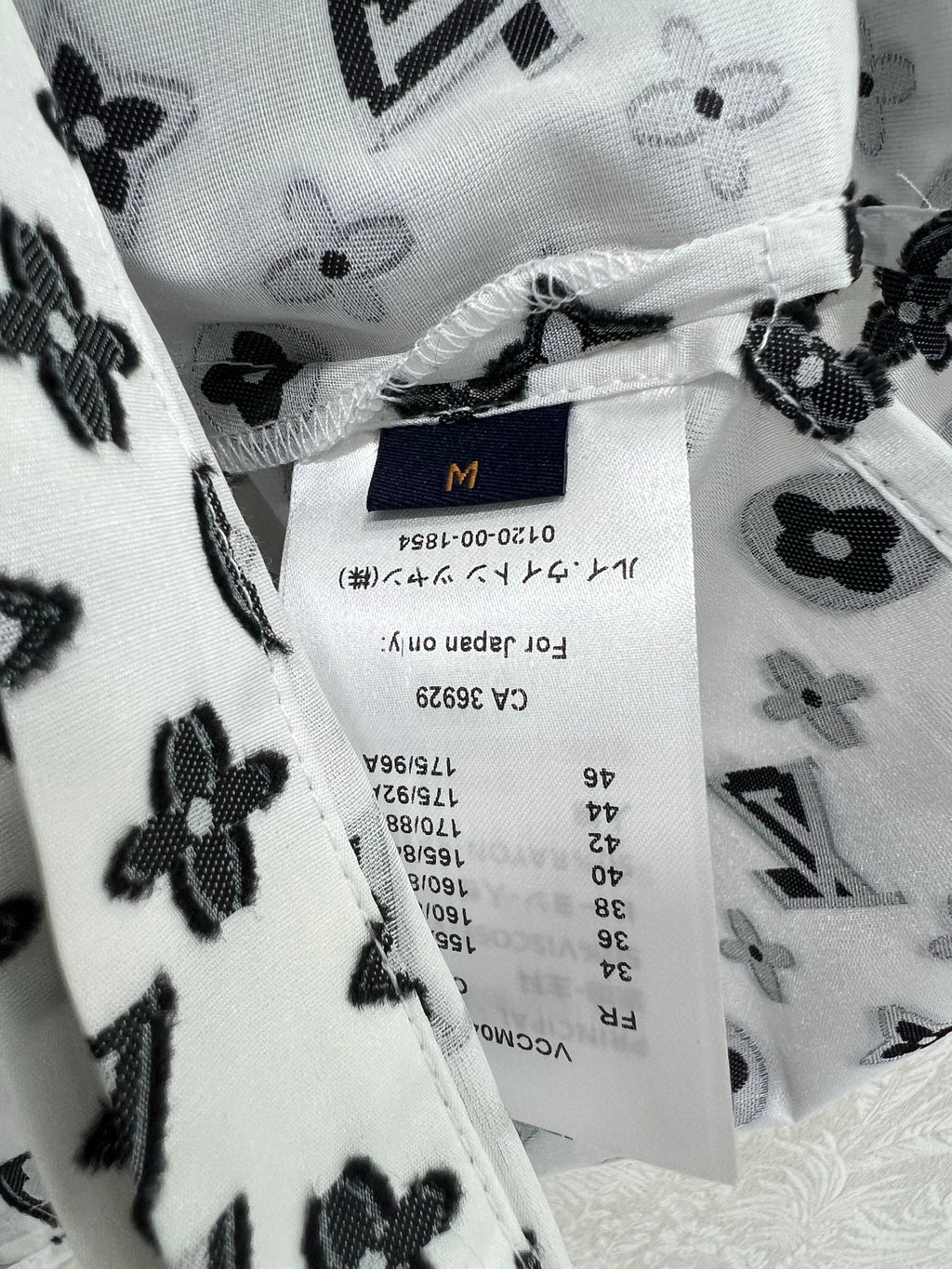 LOUIS VUITTON LV SLEEVELESS LOGO PRINT TOP 269951