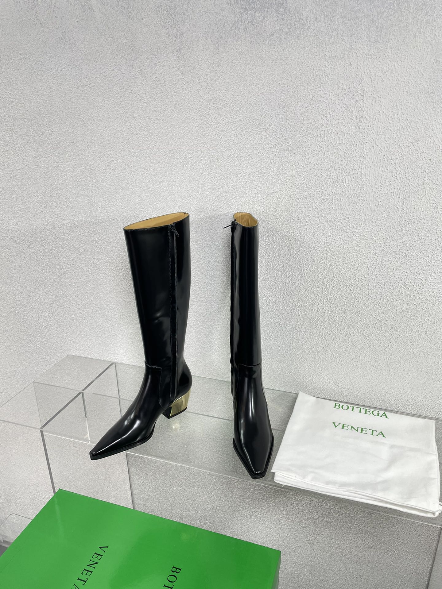 BOTTEGA VENETA TEX HIGH BOOT IN BLACK PATENT CALFSKIN