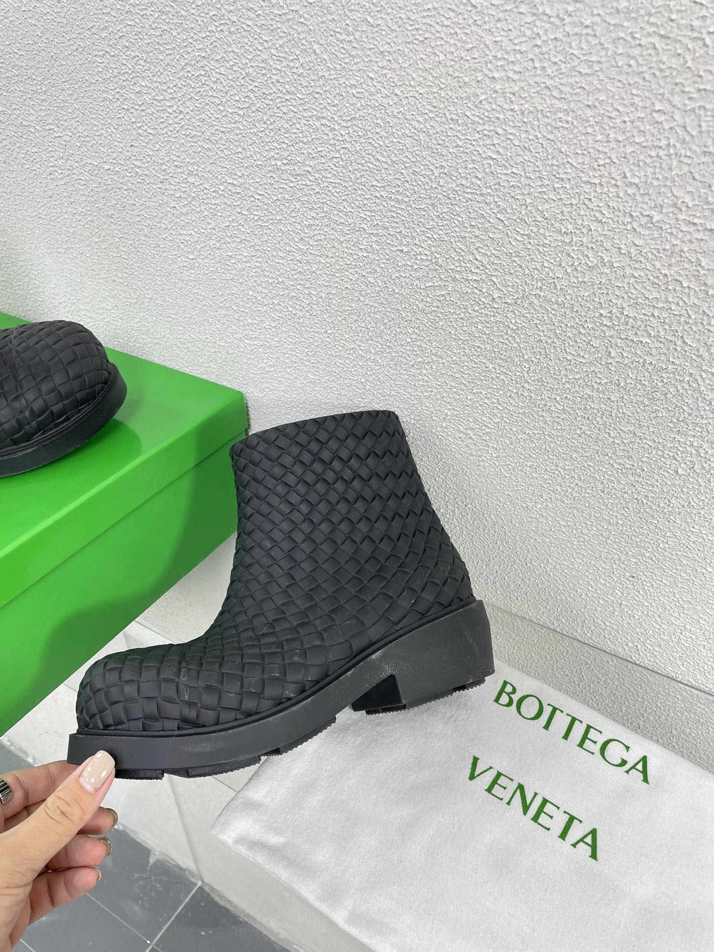 BOTTEGA VENETA FIREMAN BOOTS IN BLACK RUBBER WITH ICONIC INTRECCIO MOTIF