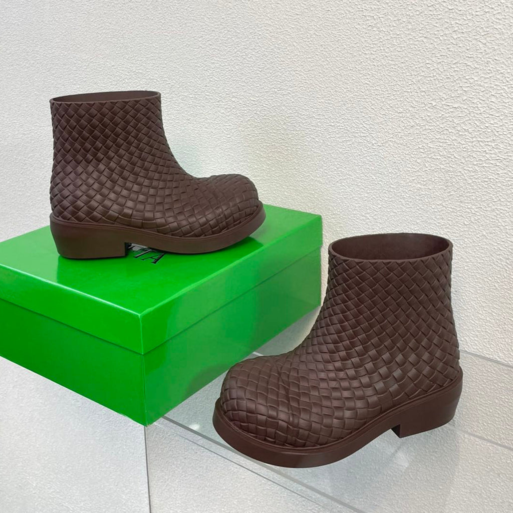 BOTTEGA VENETA FIREMAN BOOTS IN CHOCOLATE BROWN RUBBER WITH ICONIC INTRECCIO MOTIF