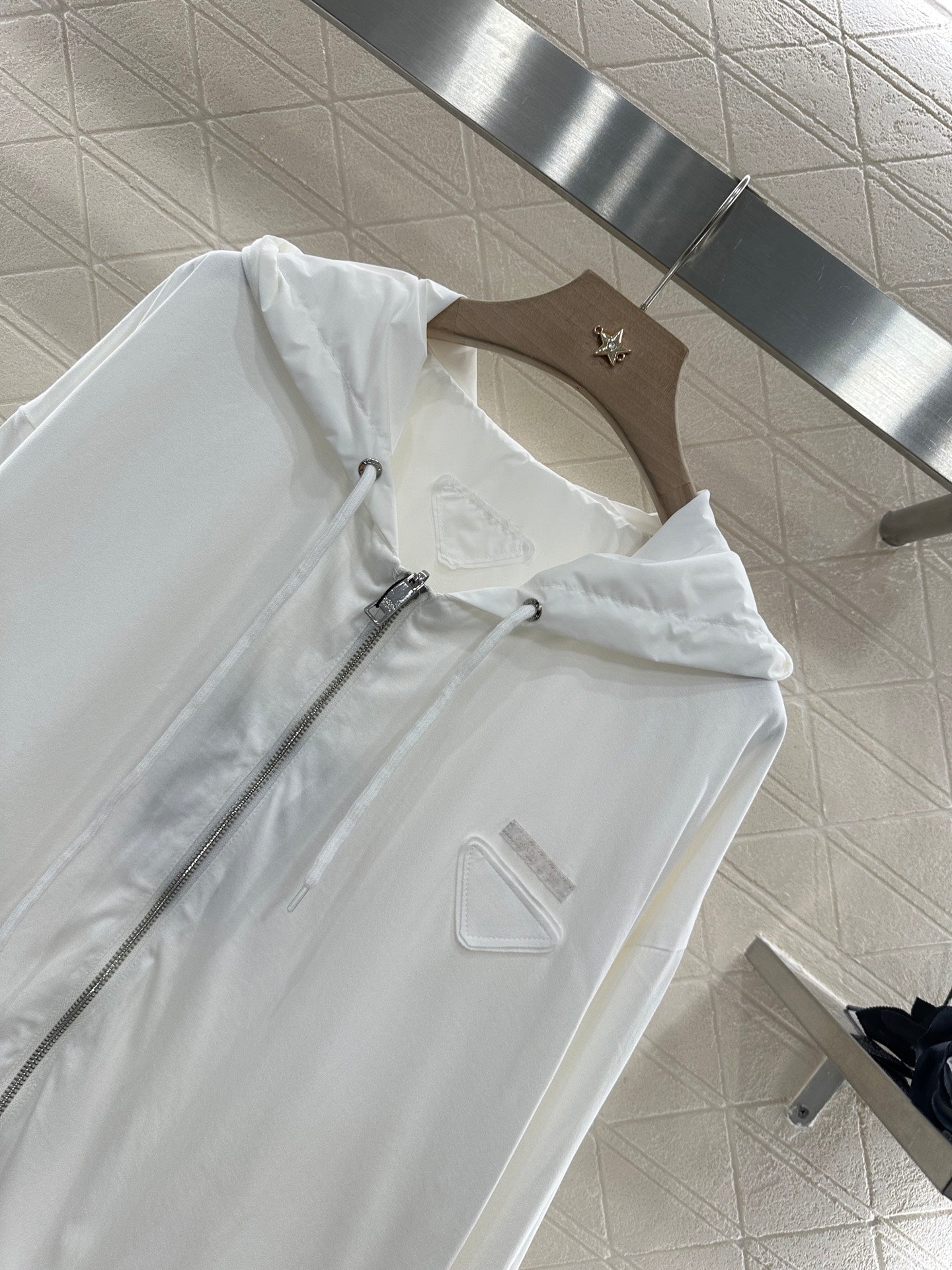 LOUIS VUITTON LV HOODED JACKET 272378