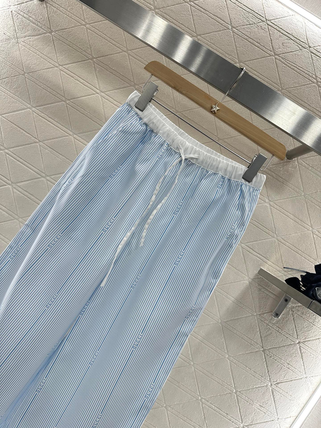 GUCCI STRIPED WIDE-LEG PANTS 276516