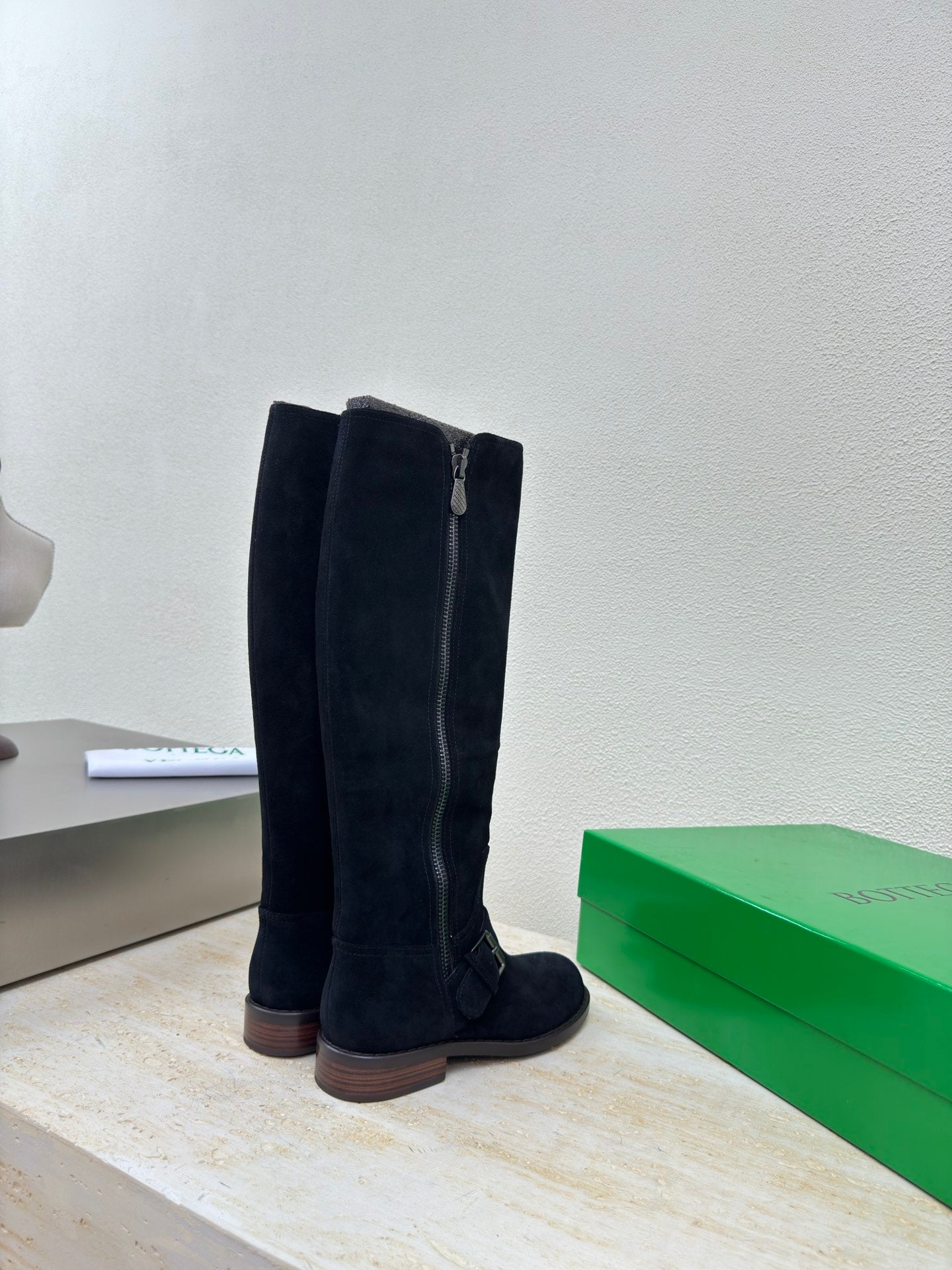BOTTEGA VENETA KNEE HIGH BOOT IN BLACK SUEDE