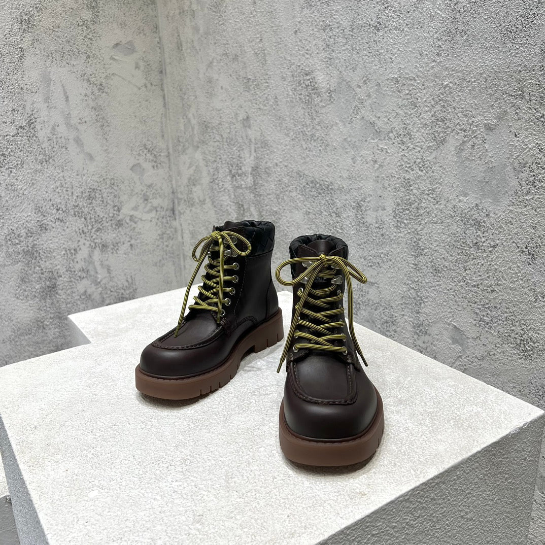 BOTTEGA VENETA HADDOCK LACE-UP ANKLE BOOT IN CHOCOLATE BROWN CALFSKIN