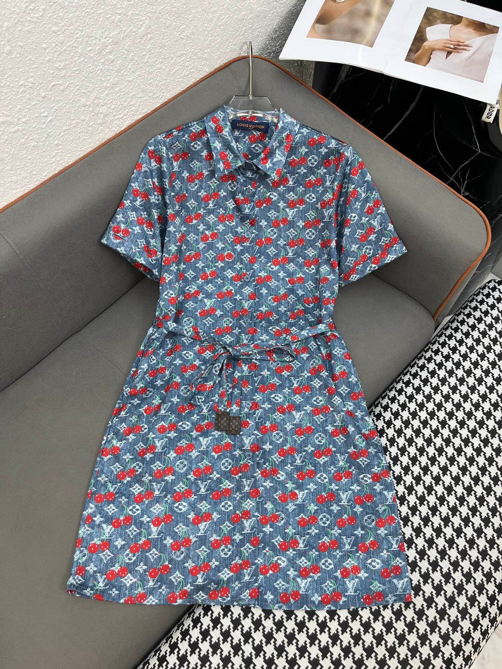 LOUIS VUITTON LV SHIRT DRESS CHERRY 25S IN POLYESTER 266624