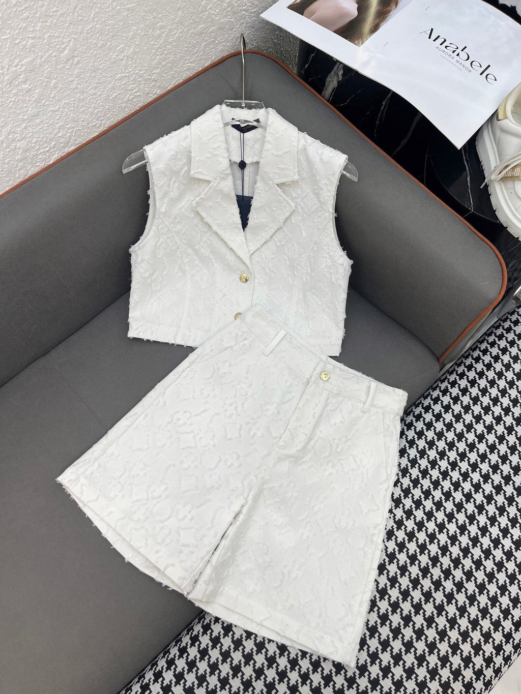 LOUIS VUITTON SET SLEEVELESS TOP AND SHORTS IN WHITE DENIM