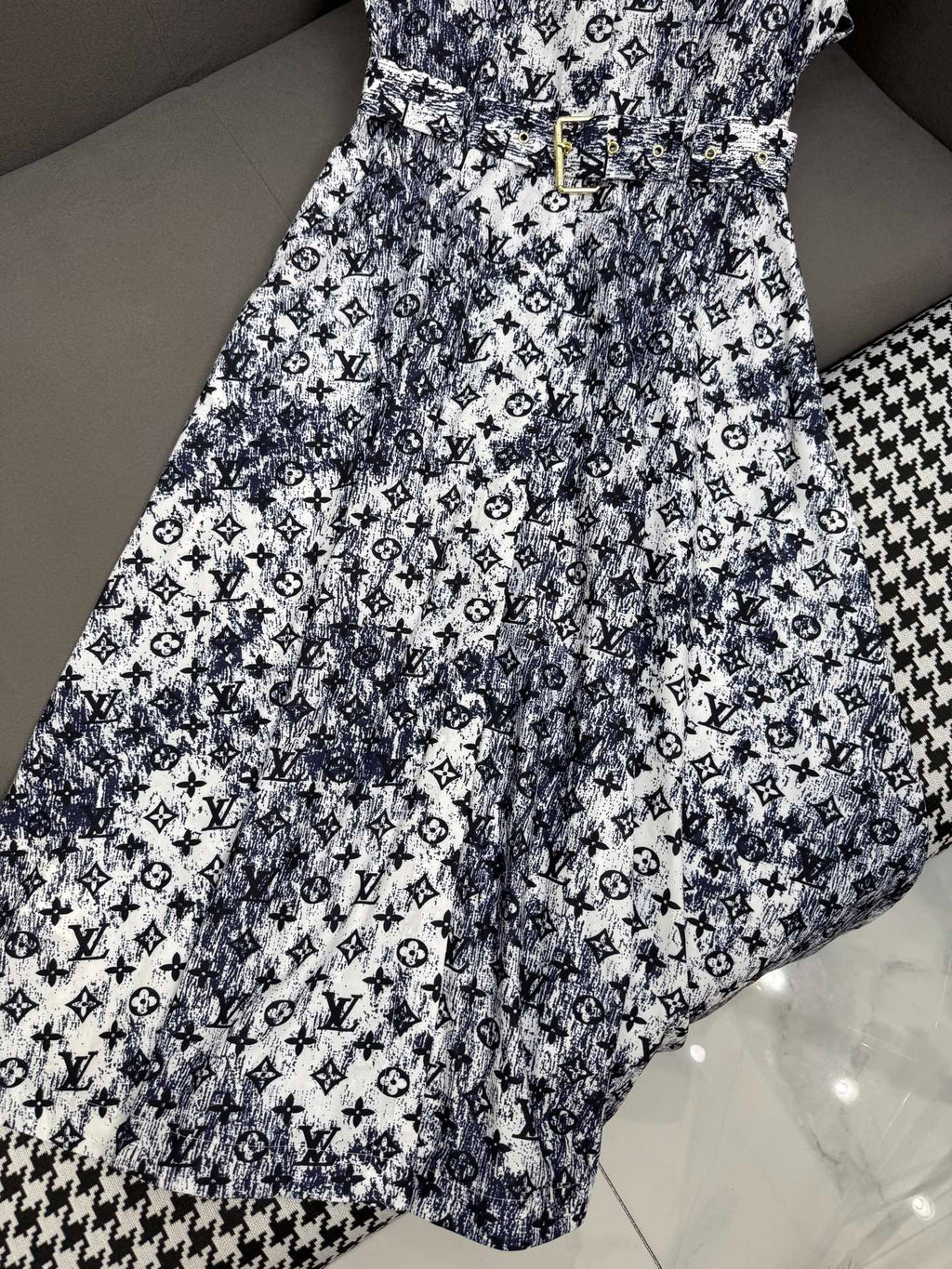 LOUIS VUITTON LV DRESS WITH BELT 269102