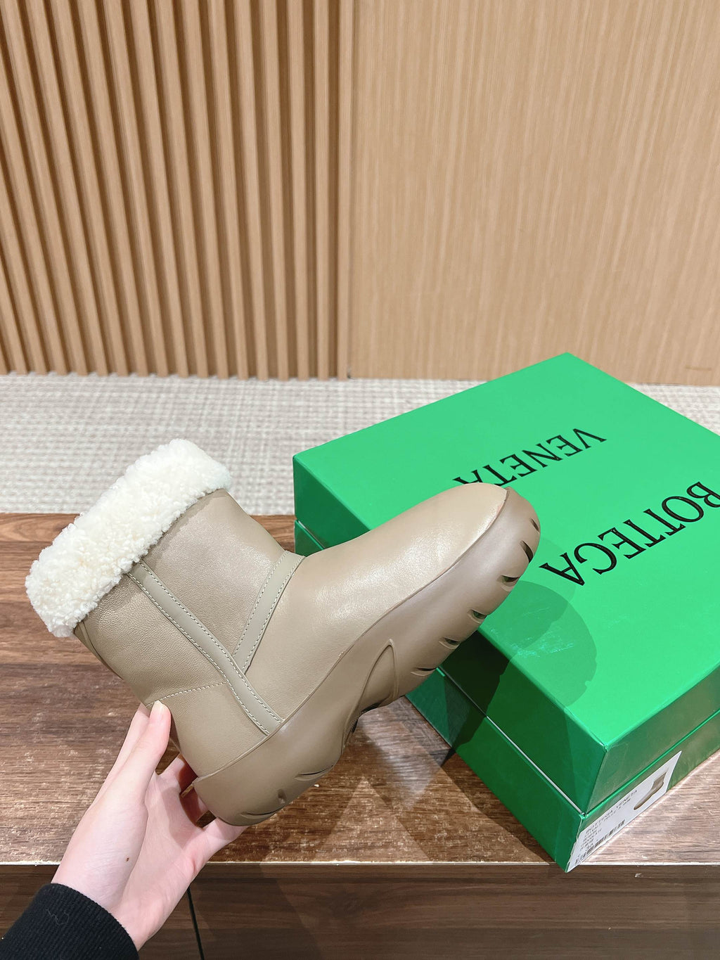 BOTTEGA VENETA SNAP ANKLE BOOT IN KHAKI BROWN LAMBSKIN AND SHEARLING LINING