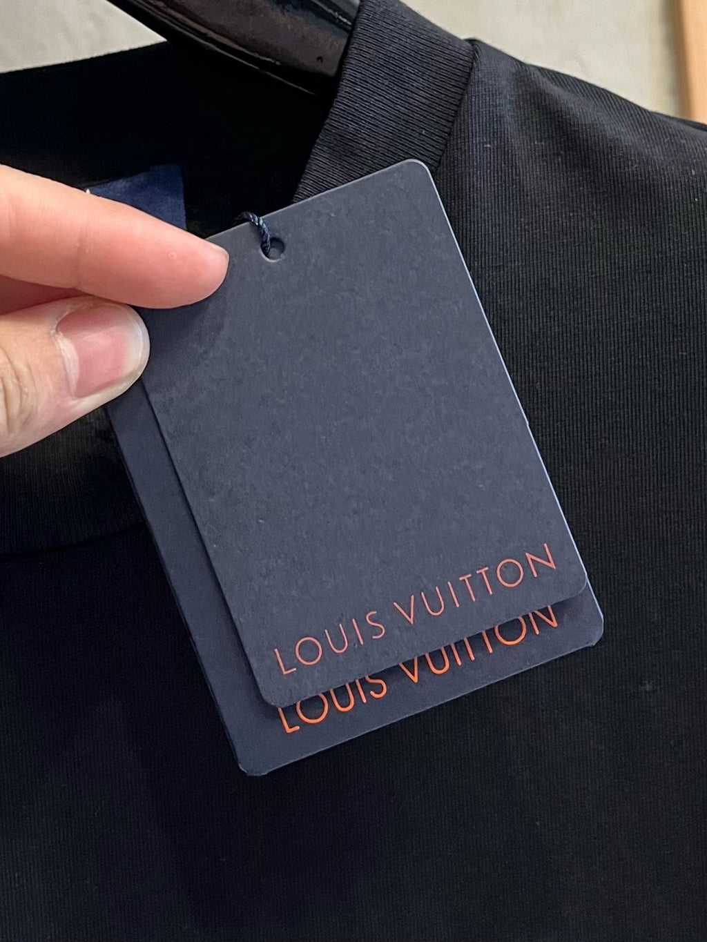 LOUIS VUITTON LV T-SHIRT IN BLACK COTTON LOGO PRINT 238866