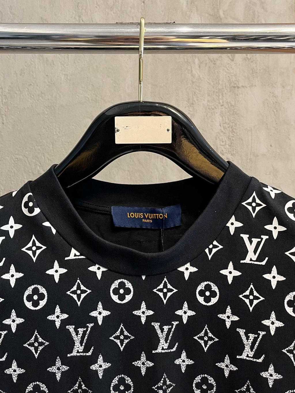 LOUIS VUITTON LV T-SHIRT IN BLACK MONOGRAM COTTON 238858