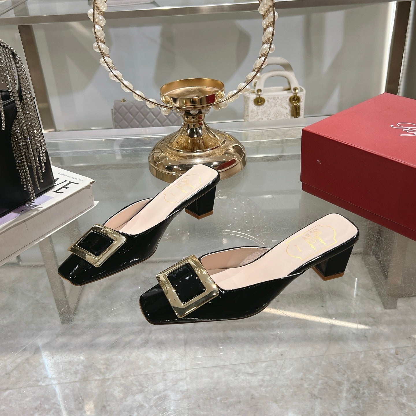 BELLE VIVIER MULES IN BLACK PATENT CALFSKIN